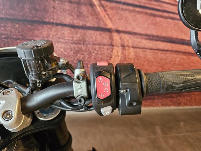 2018 Triumph Speed Triple RS 1050 Speed Triple White