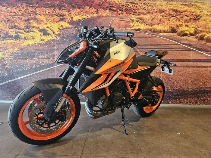 2023 KTM 1290 Super Duke R Super Duke Orange