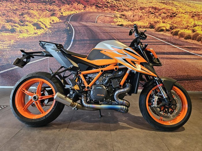 2023 KTM 1290 Super Duke R Super Duke Orange