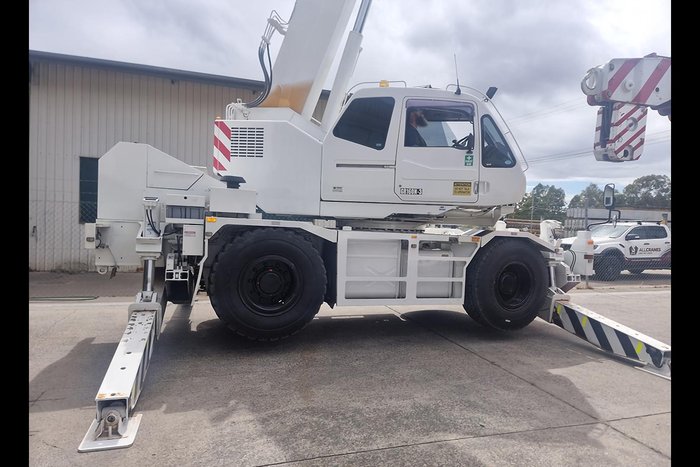 2015 Tadano Gr160n-3 White