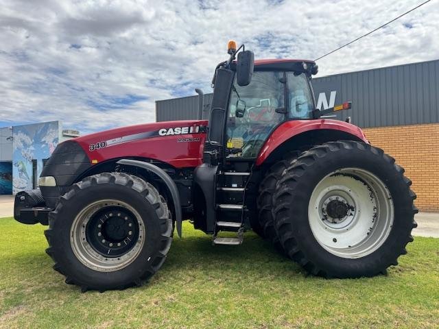 2018 CASE IH Magnum 340