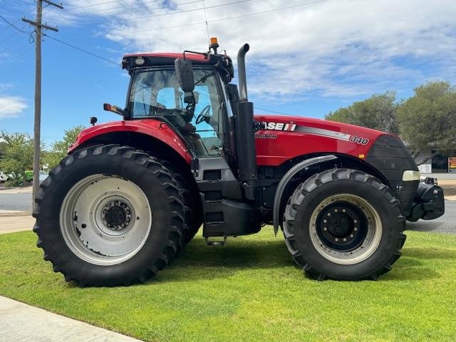 2018 CASE IH Magnum 340