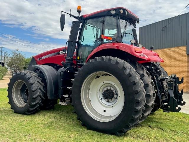 2018 CASE IH Magnum 340
