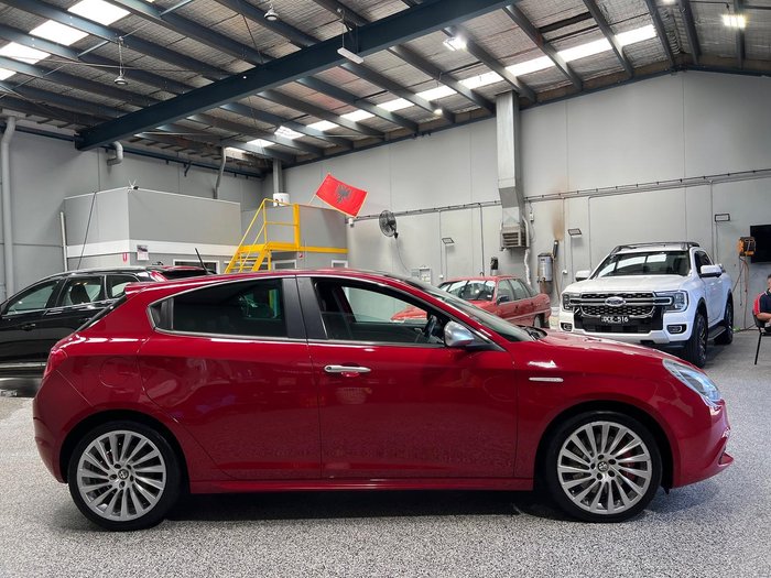 2013 Alfa Romeo Giulietta Distinctive JTD-M Series 0 MY13 Alfa Red