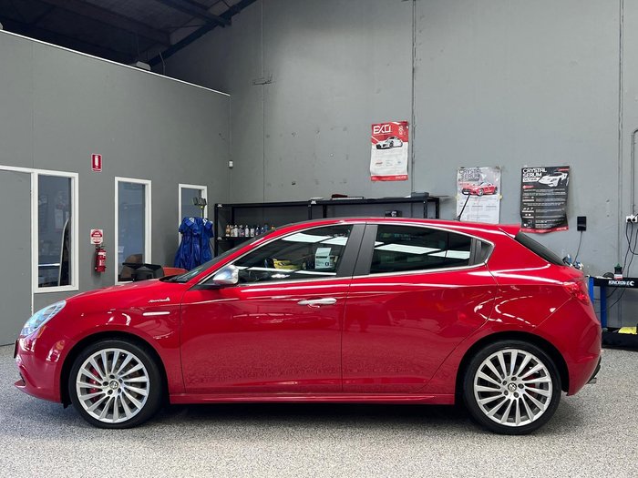 2013 Alfa Romeo Giulietta Distinctive JTD-M Series 0 MY13 Alfa Red