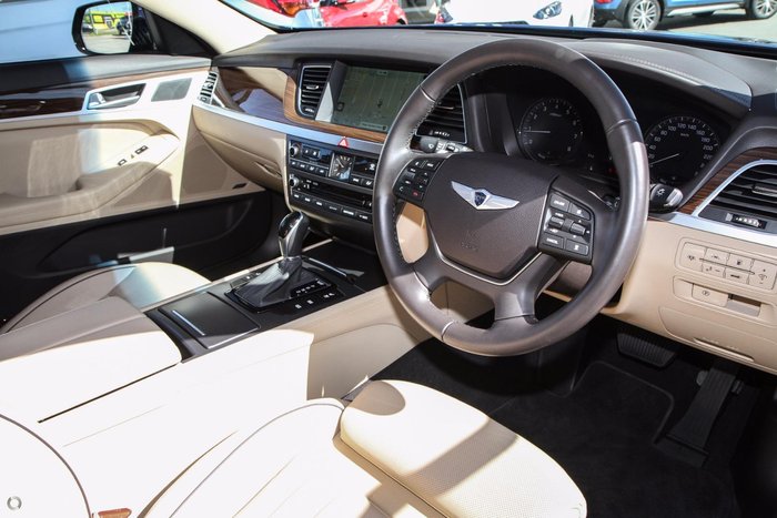 2015 Hyundai Genesis Ultimate Pack