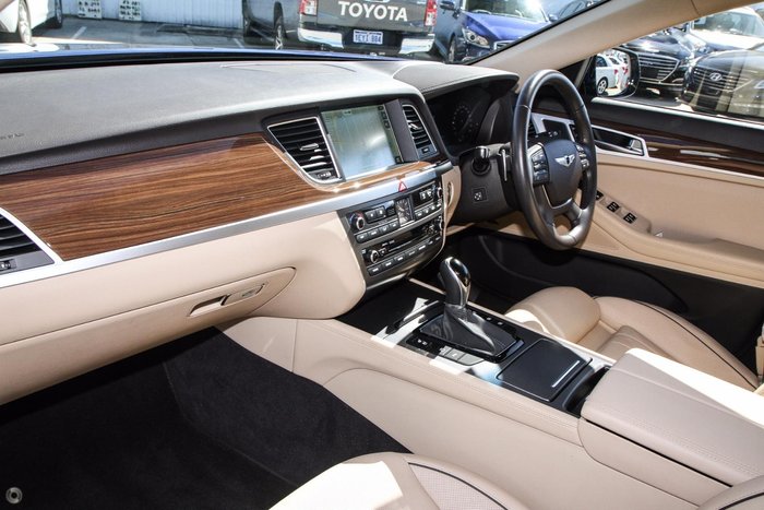 2015 Hyundai Genesis Ultimate Pack