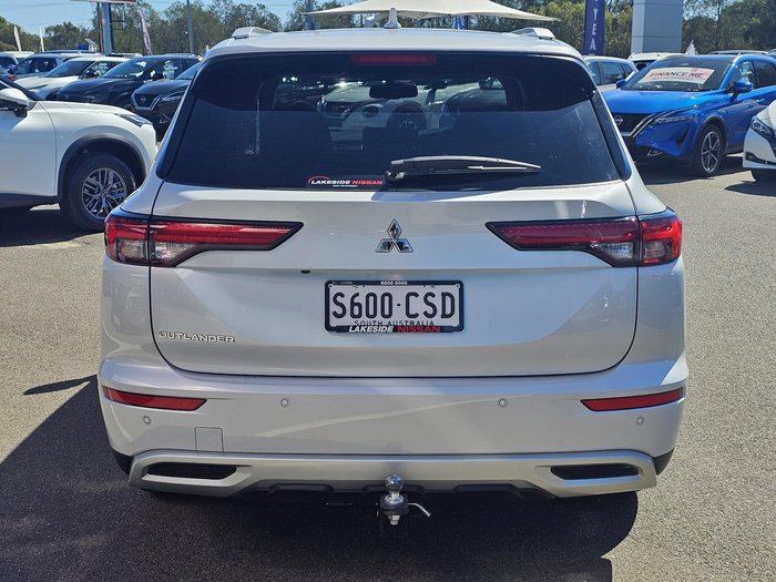 2022 Mitsubishi Outlander LS