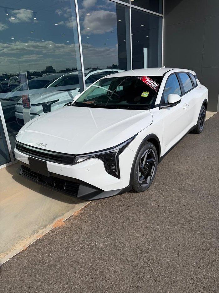 2025 Kia K4 Sport+