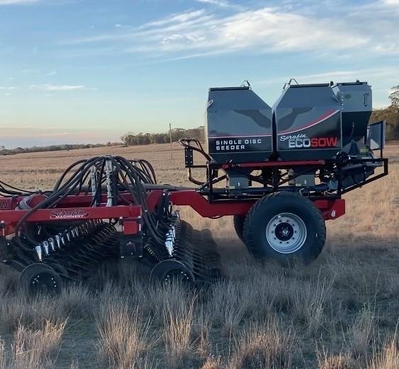 0 SERAFIN ECOSOW 738 SINGLE DISC SEEDER WITH GASON BIN NEW RED