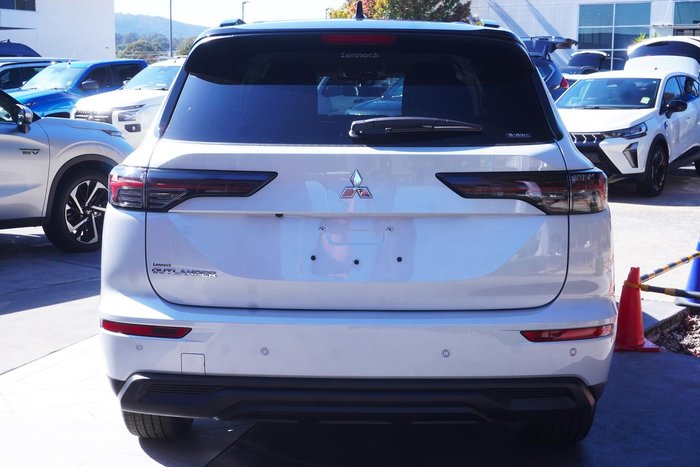 2026 Mitsubishi Outlander LS