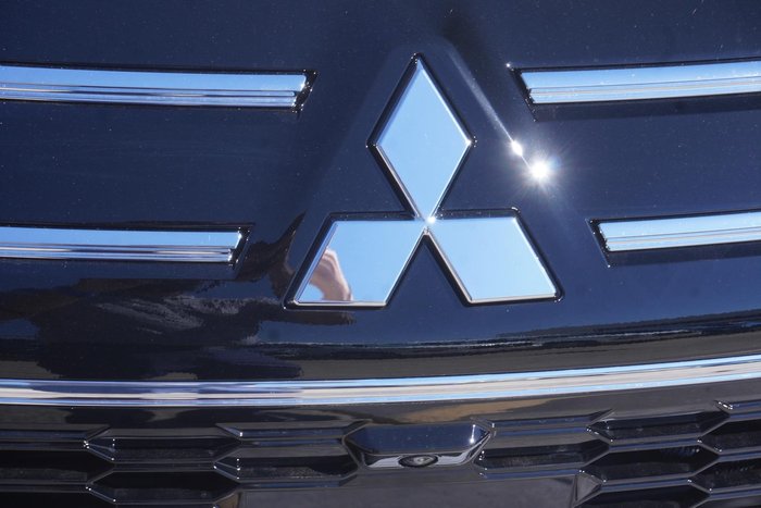 2026 Mitsubishi Outlander LS