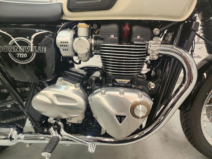 2025 Triumph Bonneville T120 Bonneville Blue