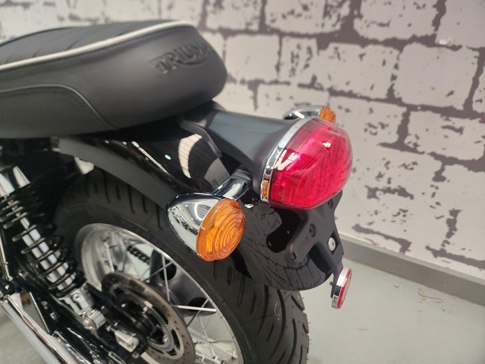 2025 Triumph Bonneville T120 Bonneville Blue