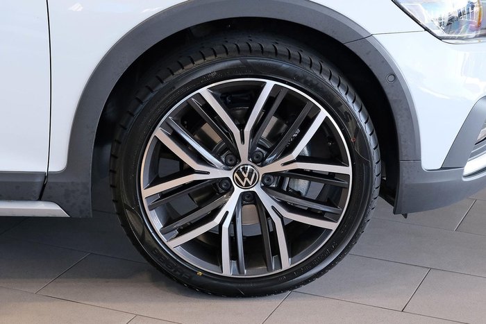 2023 Volkswagen Passat Alltrack 162TSI Premium