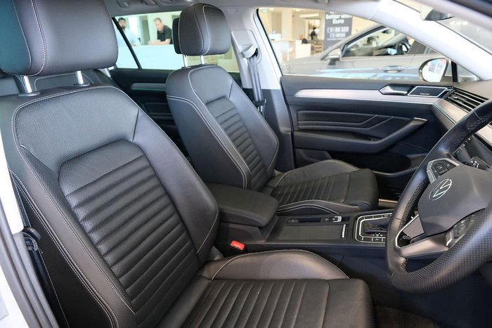 2023 Volkswagen Passat Alltrack 162TSI Premium