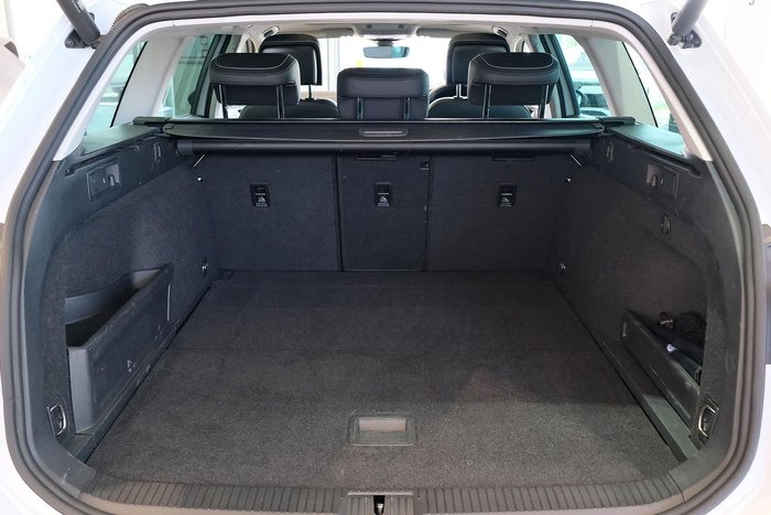 2023 Volkswagen Passat Alltrack 162TSI Premium