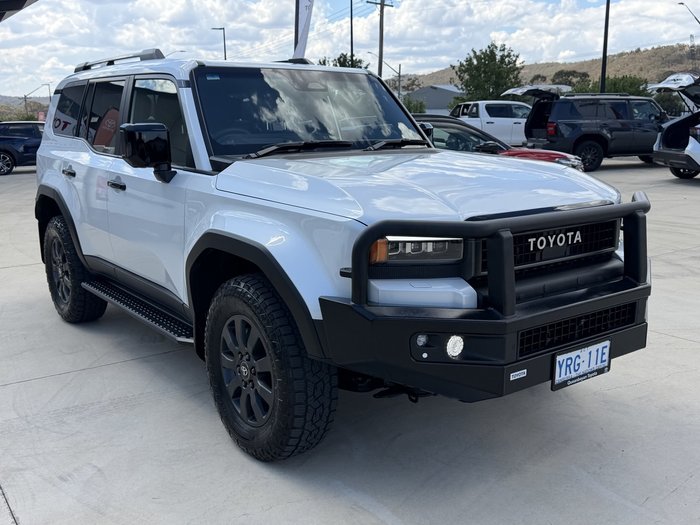 2025 Toyota Landcruiser Prado