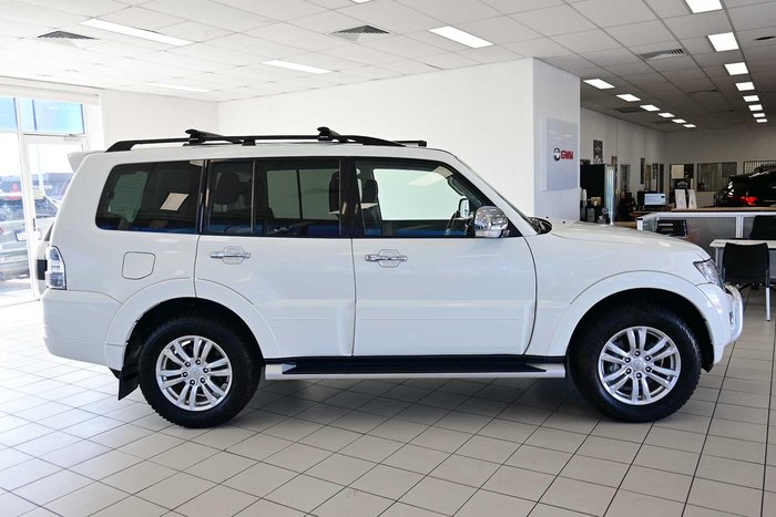 2015 Mitsubishi Pajero GLX