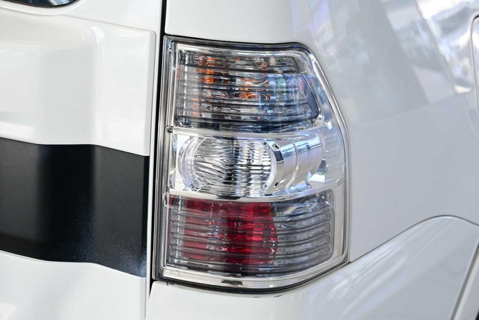 2015 Mitsubishi Pajero GLX