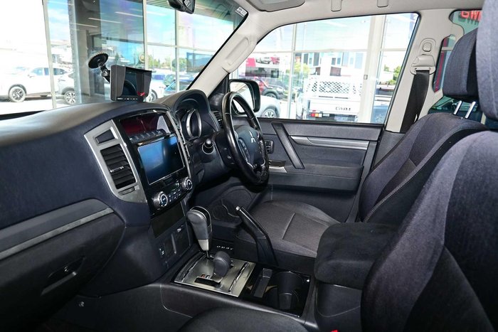 2015 Mitsubishi Pajero GLX