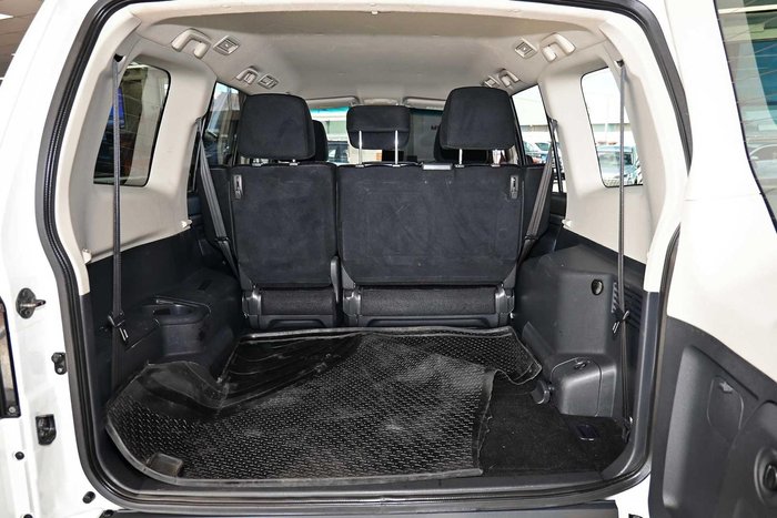 2015 Mitsubishi Pajero GLX