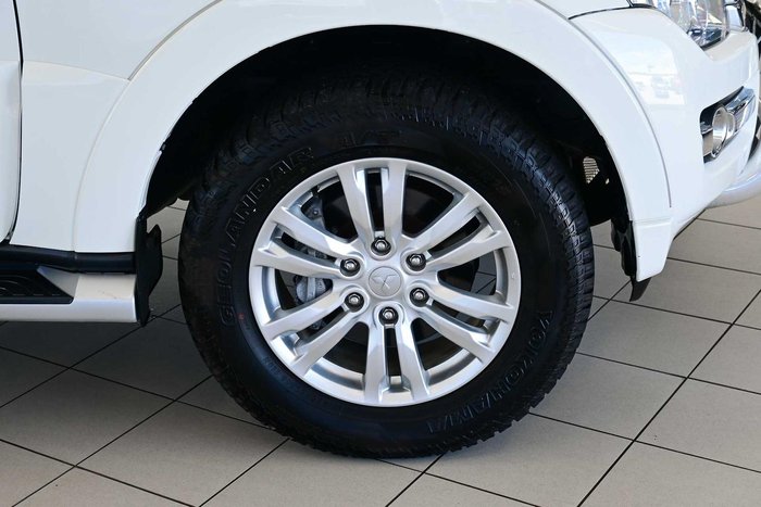 2015 Mitsubishi Pajero GLX