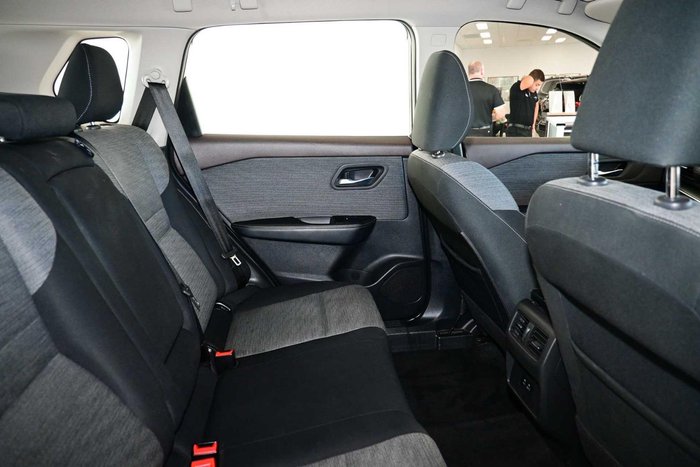 2024 Nissan X-TRAIL ST