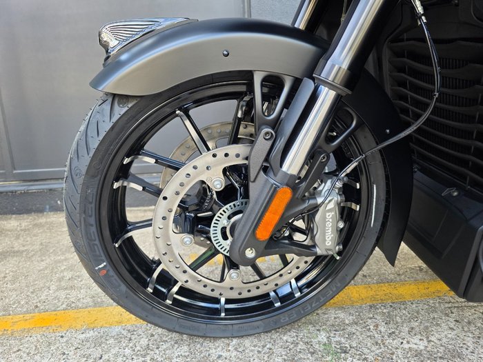 2025 Indian PURSUIT DARK HORSE BLACK