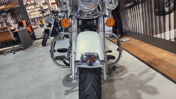 2014 HARLEY-DAVIDSON FLSTC HERITAGE SOFTAIL CLASSIC