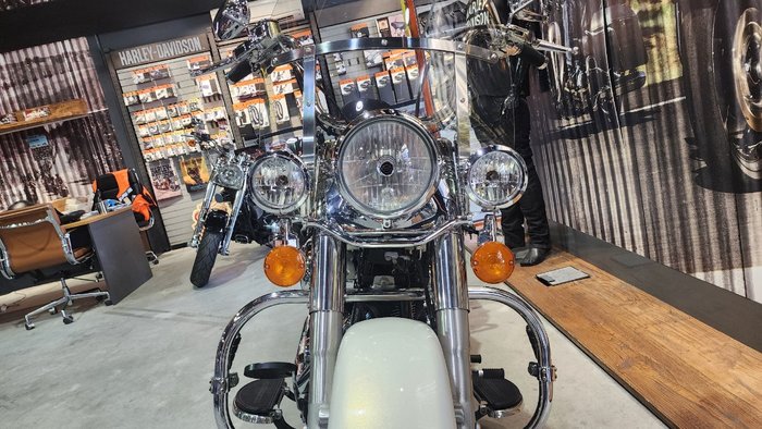 2014 HARLEY-DAVIDSON FLSTC HERITAGE SOFTAIL CLASSIC