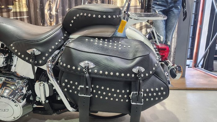 2014 HARLEY-DAVIDSON FLSTC HERITAGE SOFTAIL CLASSIC