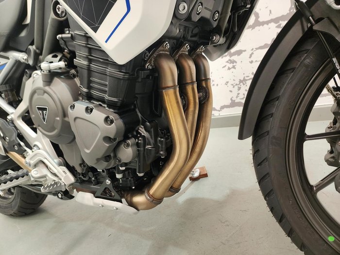 2025 Triumph Tiger 1200 Alpine Edition Tiger White