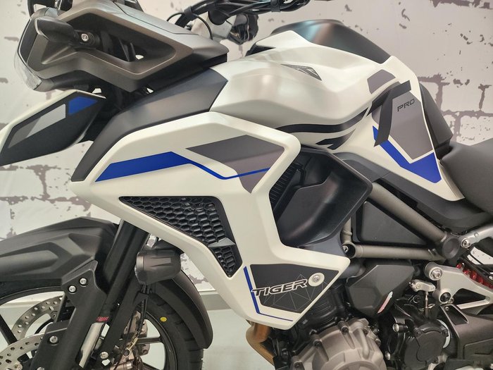 2025 Triumph Tiger 1200 Alpine Edition Tiger White