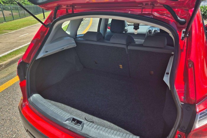 2010 Nissan Dualis ST J10 Series II MY10 Flame Red