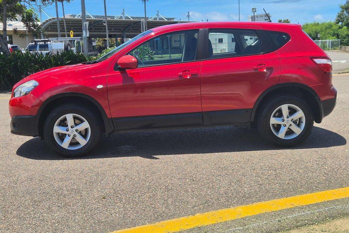 2010 Nissan Dualis ST J10 Series II MY10 Flame Red