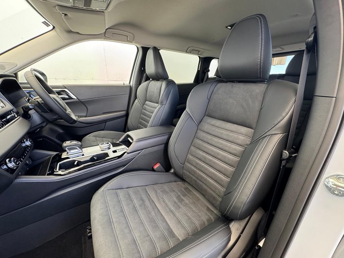 2025 Mitsubishi Outlander Aspire