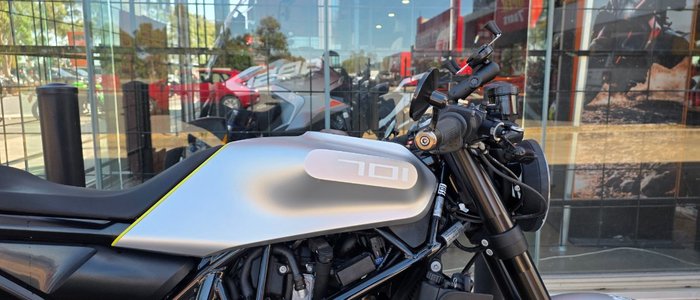 2018 HUSQVARNA VITPILEN 701 GREY