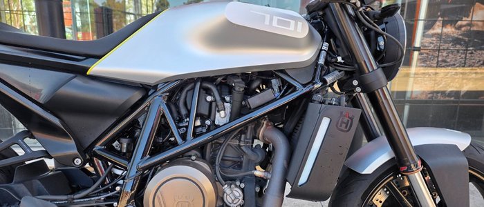 2018 HUSQVARNA VITPILEN 701 GREY