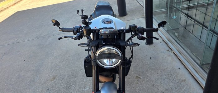 2018 HUSQVARNA VITPILEN 701 GREY