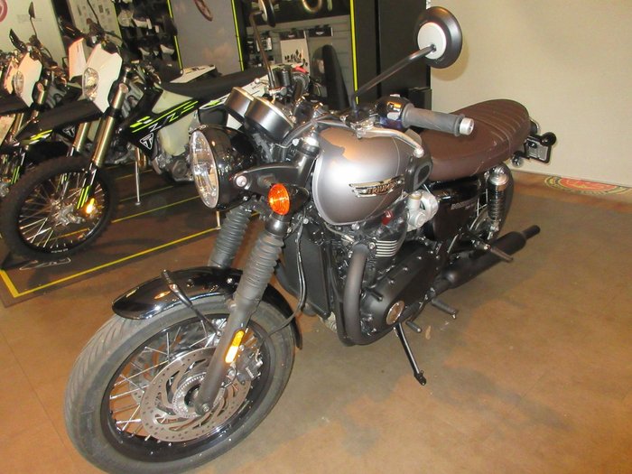 2025 Triumph Bonneville T120 Black Bonneville