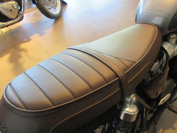 2025 Triumph Bonneville T120 Black Bonneville