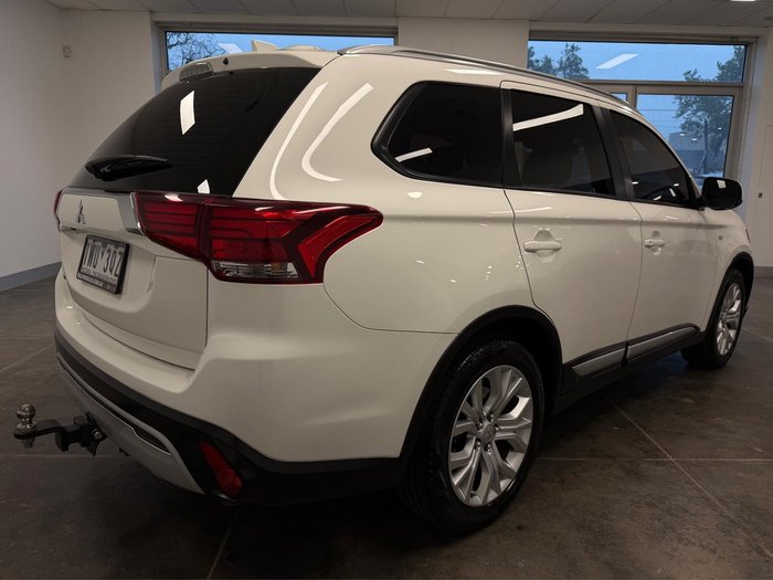 2019 Mitsubishi Outlander ES