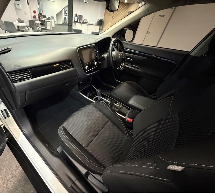 2019 Mitsubishi Outlander ES