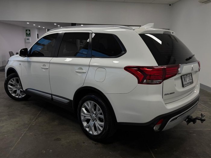 2019 Mitsubishi Outlander ES