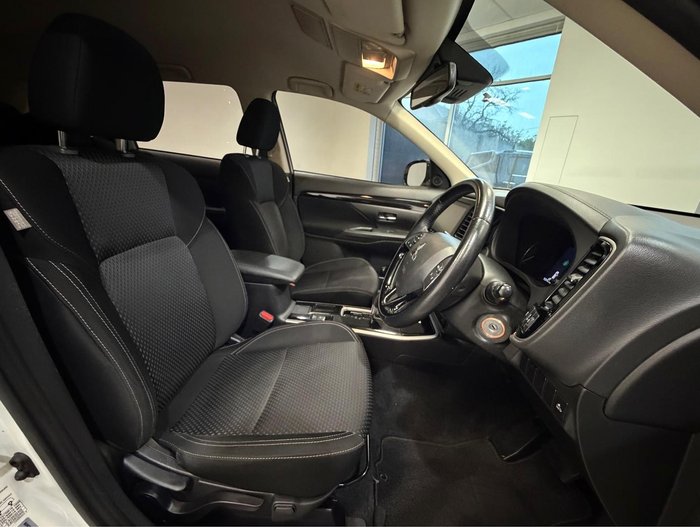 2019 Mitsubishi Outlander ES