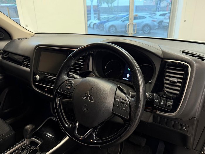 2019 Mitsubishi Outlander ES