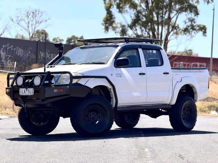 2006 Toyota Hilux SR KUN26R MY05 4X4 Glacier White