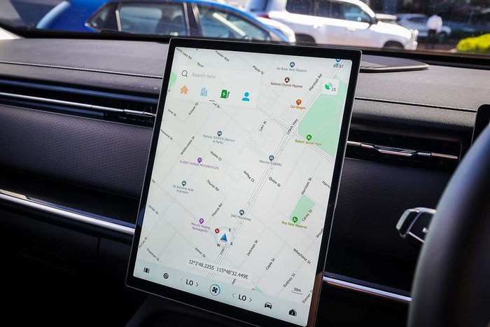 2025 Jaecoo J7 SHS Track