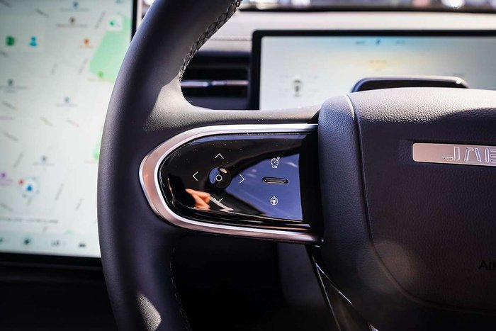 2025 Jaecoo J7 SHS Track
